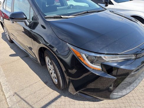 Used 2024 Toyota Corolla LE FWD image 3