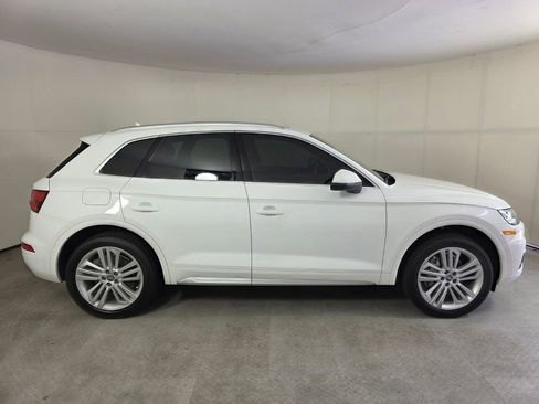 Used 2018 Audi Q5 Prestige w/ Prestige Package AWD/4WD image 3