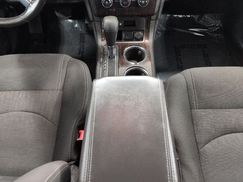 Used 2017 Chevrolet Traverse LT AWD/4WD image 16