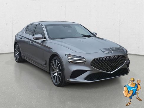 Used 2026 Genesis G70 2.5T image 3