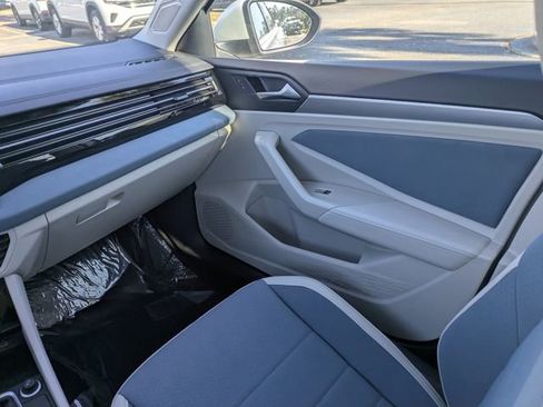 New 2026 Volkswagen Jetta SE image 16