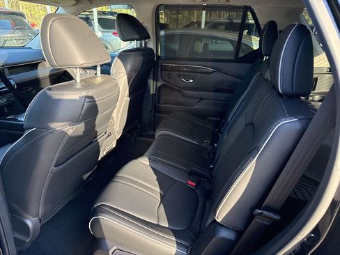 Used 2023 Honda Pilot Elite image 10
