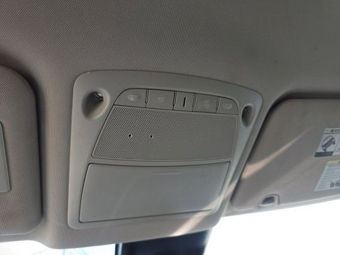 Used 2019 Nissan Rogue SV image 32