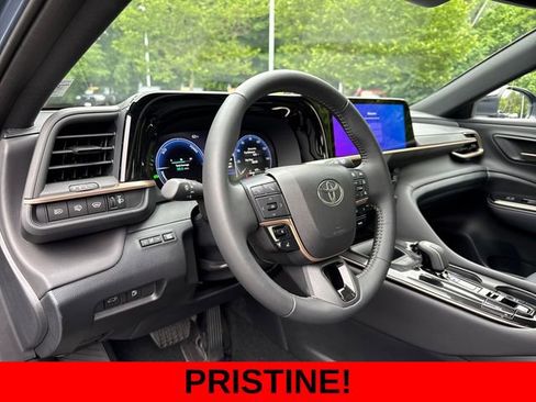 Used 2026 Toyota Crown Signia AWD/4WD image 15