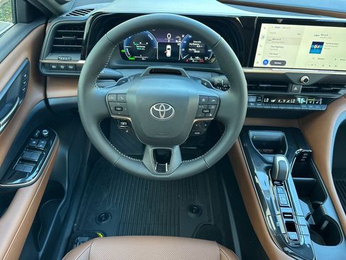 New 2026 Toyota Crown Signia image 12