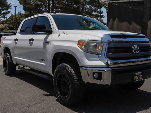 Used 2014 Toyota Tundra SR5 w/ TRD Off Road Package AWD/4WD image 14