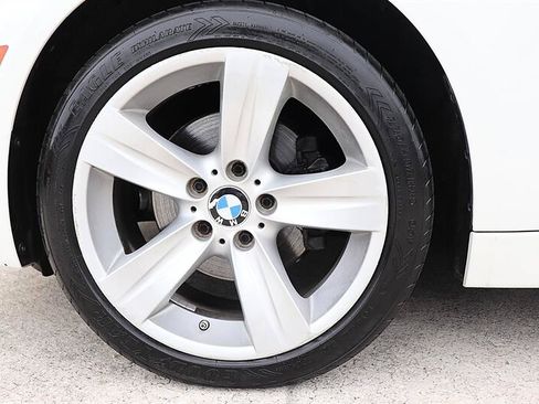Used 2017 BMW 330i Sedan RWD image 46