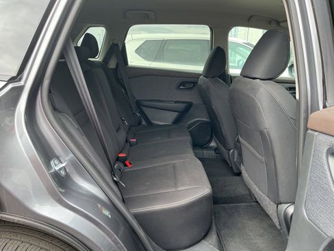 Used 2023 Nissan Rogue S image 3