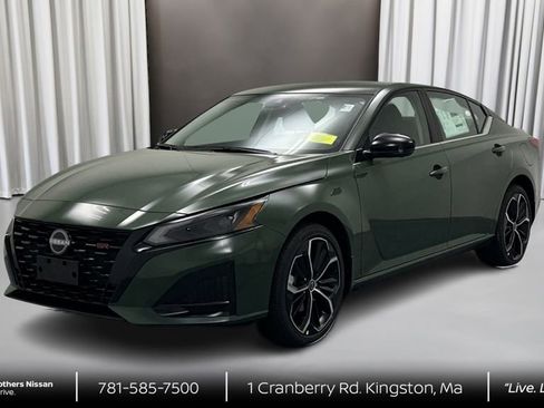 New 2026 Nissan Altima 2.5 SR w/ SR Premium Package AWD/4WD image 1