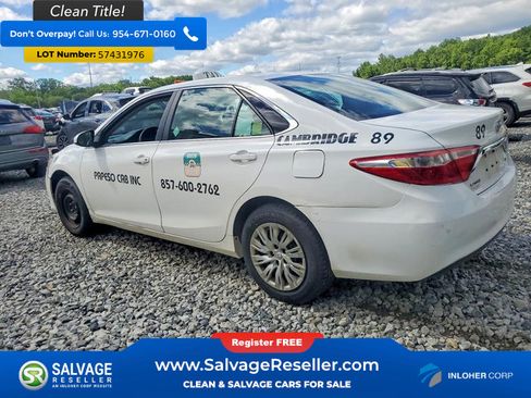 Used 2017 Toyota Camry LE FWD image 3