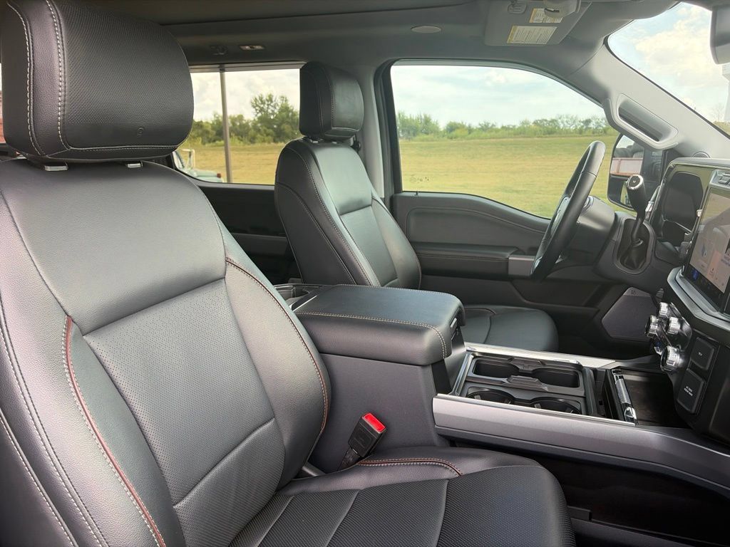 Used 2023 Ford F350 Lariat w/ Lariat Ultimate Package AWD/4WD image 10