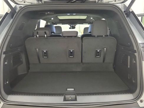 New 2026 Chevrolet Traverse LT w/ Sun and Wheel Package image 19