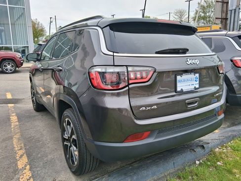 Used 2022 Jeep Compass Limited w/ Sun and Sound Group AWD/4WD image 6