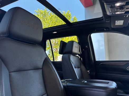 Used 2024 Chevrolet Tahoe High Country AWD/4WD image 19