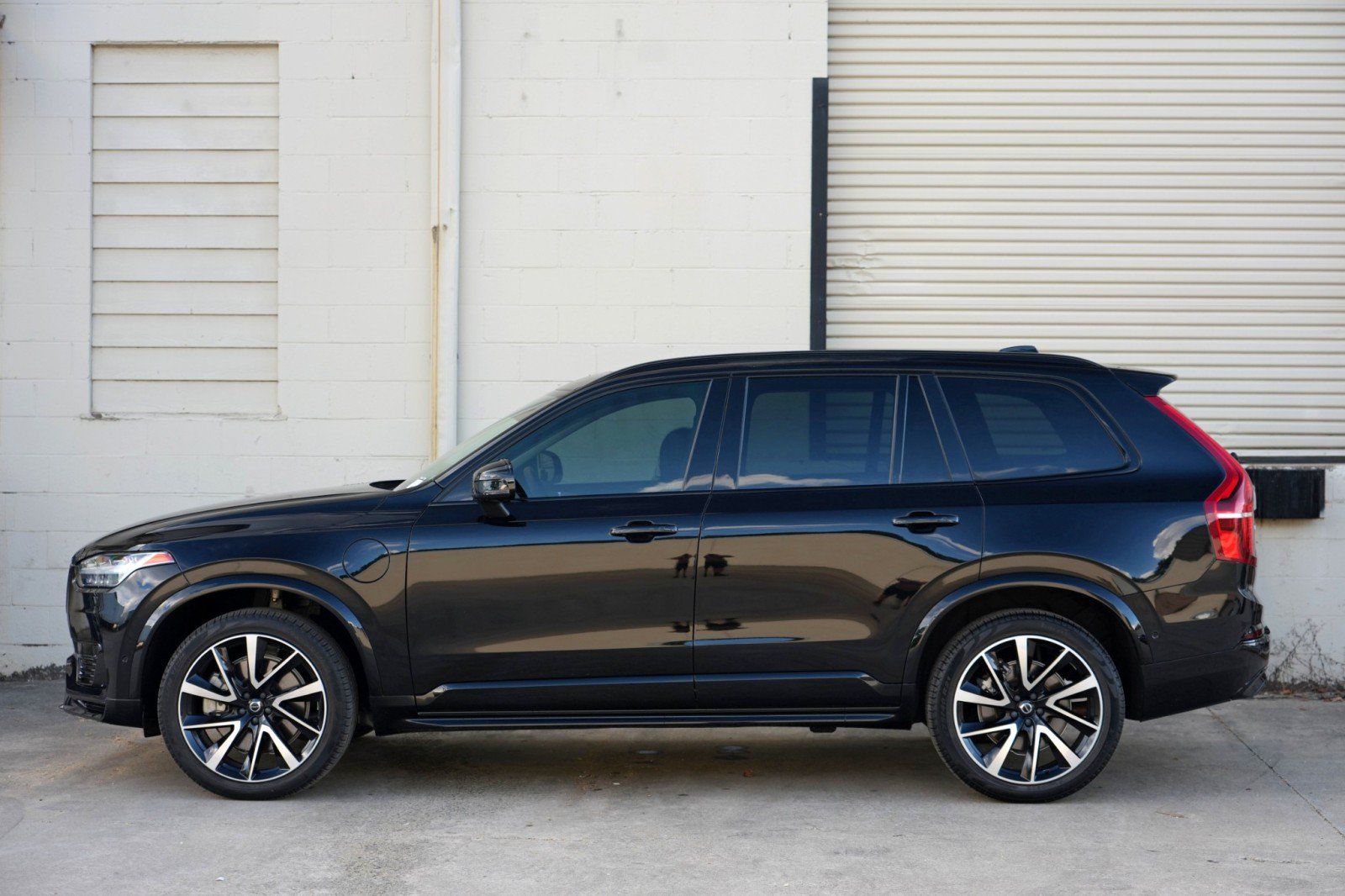 Used 2023 Volvo XC90 T8 Plus AWD/4WD image 56