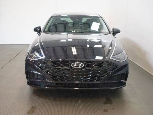 Used 2023 Hyundai Sonata Limited FWD image 2