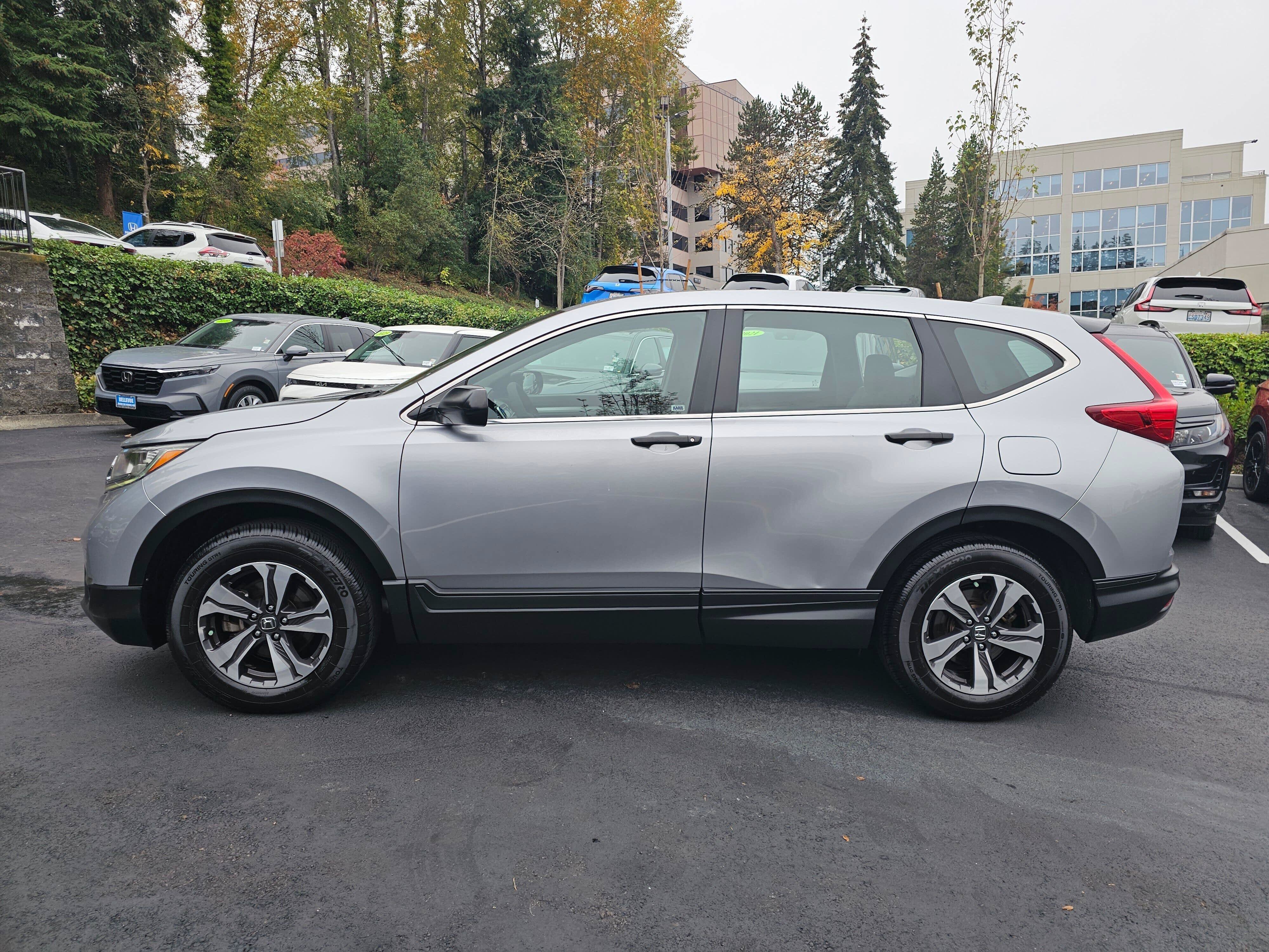 Used 2017 Honda CR-V LX image 4