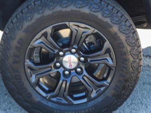 Used 2023 GMC Canyon Elevation w/ Elevation Premium Package image 11