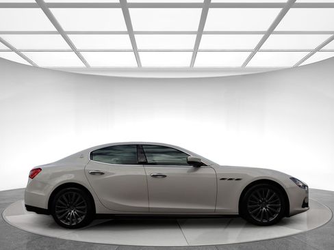 Used 2017 Maserati Ghibli S Q4 AWD/4WD image 5