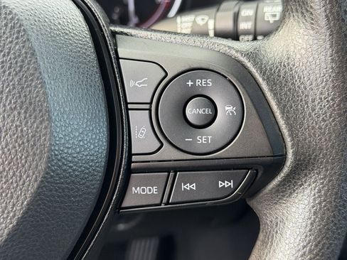 Used 2023 Toyota RAV4 XLE FWD image 23