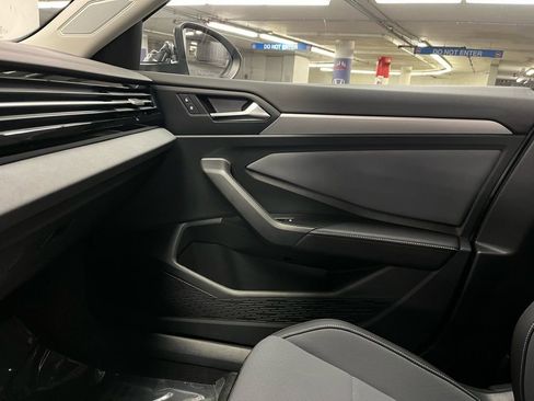 New 2026 Volkswagen Jetta SE image 31