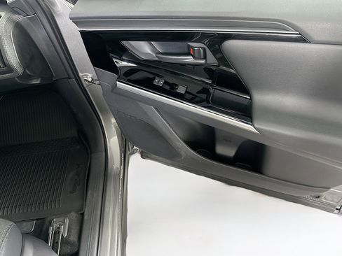 Used 2023 Toyota bZ4X XLE w/ Weather Package image 30