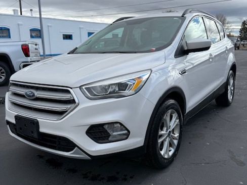 Used 2019 Ford Escape SEL image 1