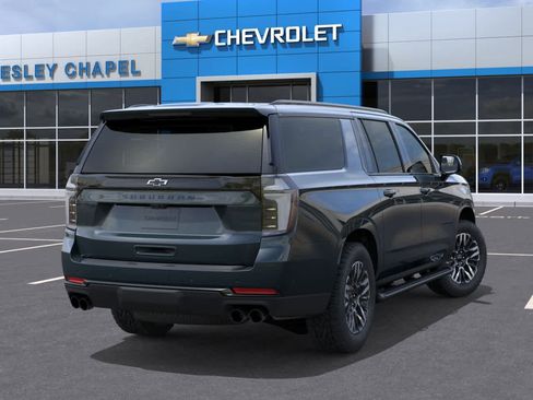 New 2026 Chevrolet Suburban Z71 AWD/4WD image 5