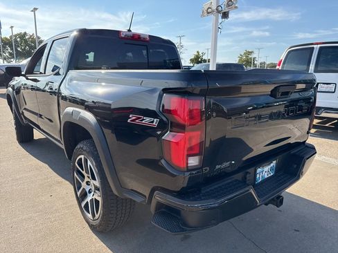 Used 2024 Chevrolet Colorado Z71 w/ Z71 Convenience Package 2 image 8