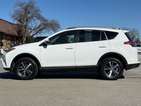 Used 2016 Toyota RAV4 XLE image 2