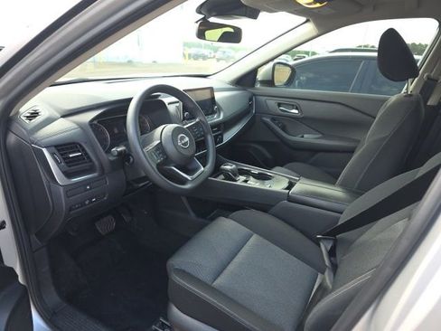 Used 2024 Nissan Rogue SV FWD image 13