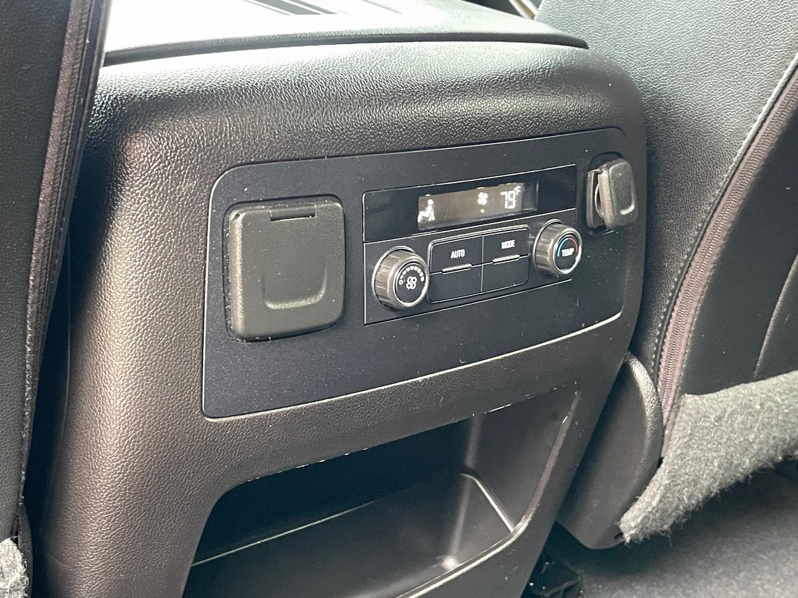 Used 2019 Chevrolet Tahoe LT RWD image 16