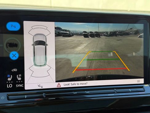 Certified 2025 Volkswagen Atlas SEL image 10
