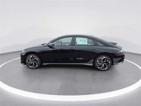 New 2025 Hyundai Ioniq 6 SEL image 5