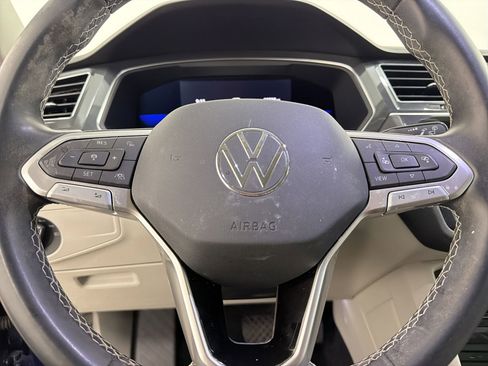 Used 2023 Volkswagen Tiguan SE image 15