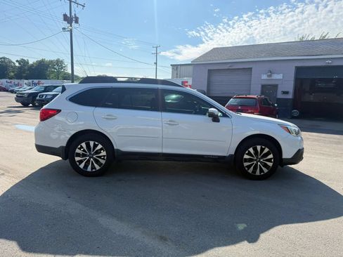 Used 2015 Subaru Outback 2.5i Limited AWD/4WD image 5