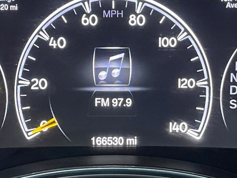 Used 2014 Jeep Grand Cherokee Limited w/ Luxury Group II image 16