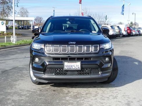 Used 2022 Jeep Compass Latitude w/ Convenience Group image 2