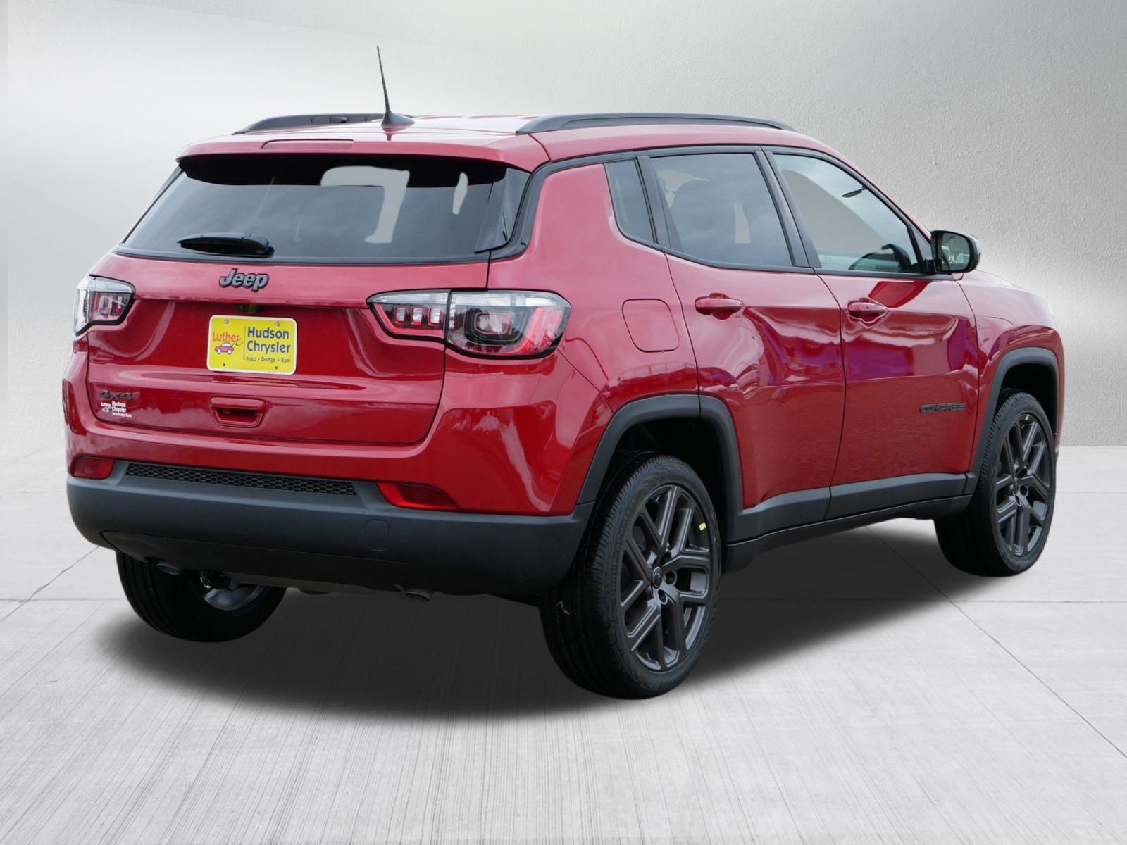 New 2026 Jeep Compass Latitude AWD/4WD image 2
