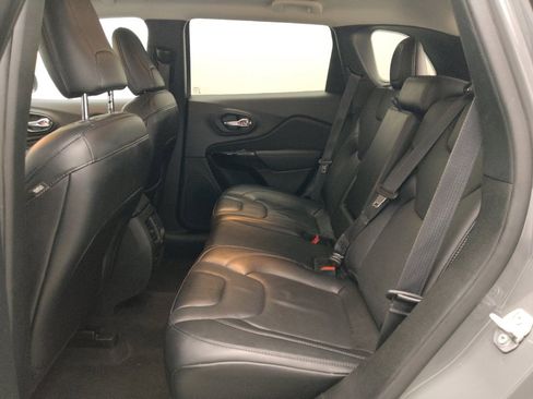 Used 2023 Jeep Cherokee Altitude Lux image 18