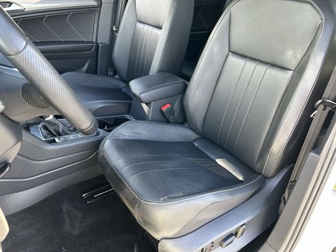 Used 2023 Volkswagen Tiguan SE R-Line FWD image 18