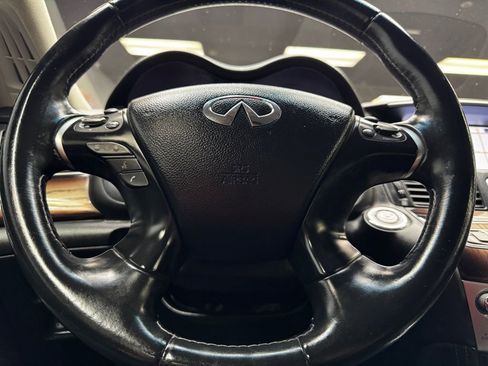 Used 2015 INFINITI Q70 L 3.7 w/ Deluxe Touring Package image 23