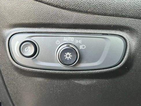 Used 2020 Chevrolet Equinox LS FWD image 24