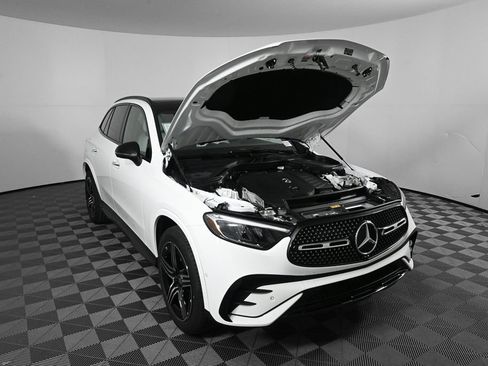 New 2026 Mercedes-Benz GLC 300 image 33