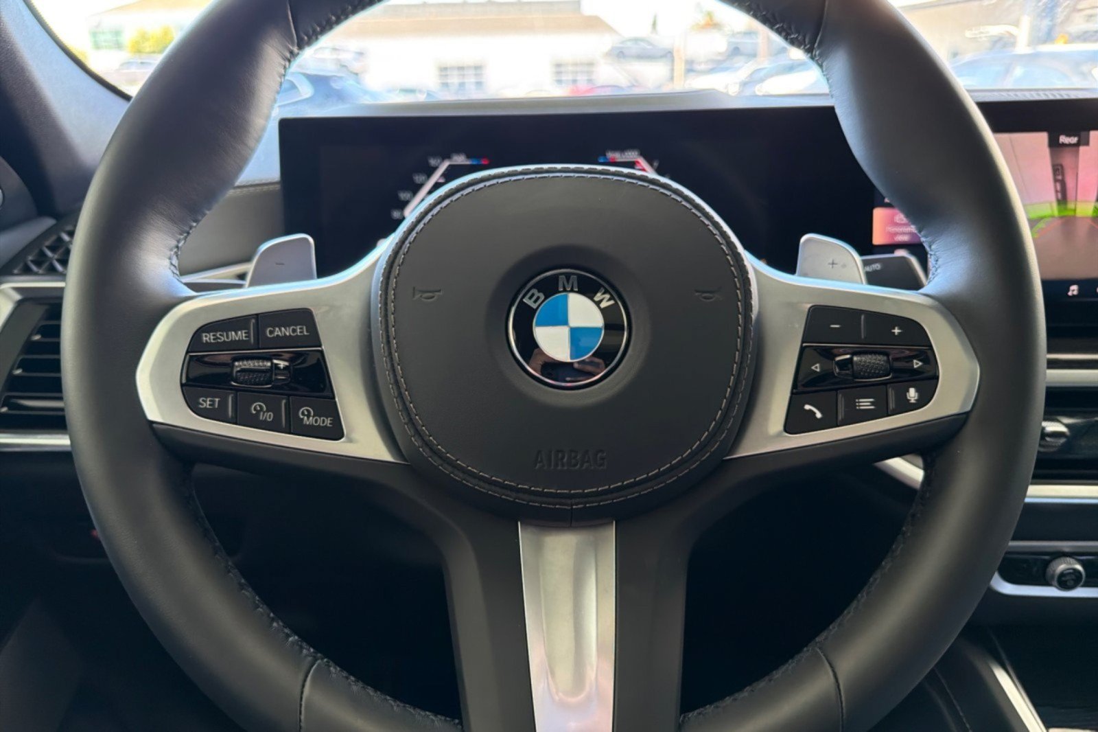 Used 2025 BMW X6 xDrive40i w/ Premium Package AWD/4WD image 23