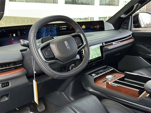 New 2026 Lincoln Navigator Black Label image 25