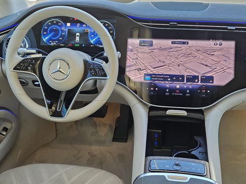 Certified 2023 Mercedes-Benz EQS 580 4MATIC Sedan image 27