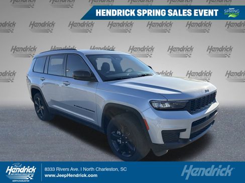 New 2025 Jeep Grand Cherokee L Altitude image 1