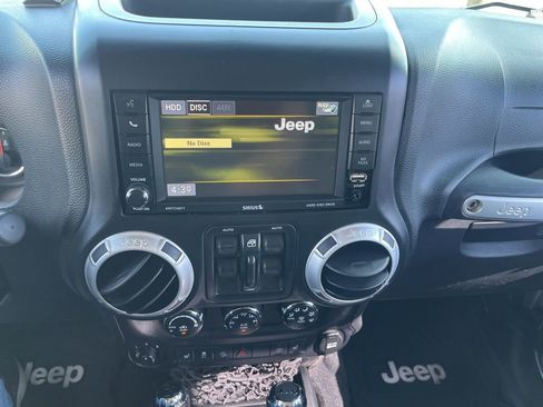 Used 2014 Jeep Wrangler Unlimited Sahara w/ Max Tow Package image 19