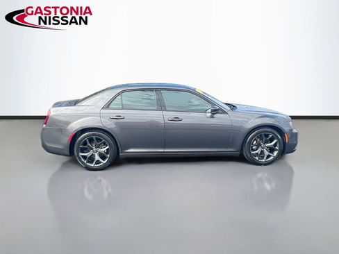 Used 2023 Chrysler 300 S image 10